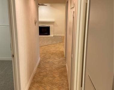 425 N Roni Lane - Photo Thumbnail 29