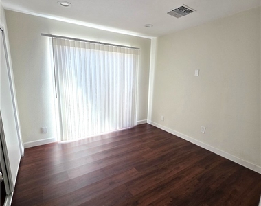 182 Preble - Photo Thumbnail 5
