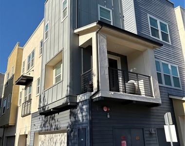 1422 N Harbor - Photo Thumbnail 1