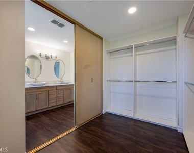 9821 Sunrise Lane - Photo Thumbnail 26