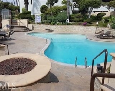 610 The Village - Photo Thumbnail 4