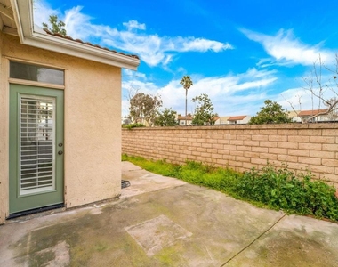 8265 Gold Coast Drive - Photo Thumbnail 24
