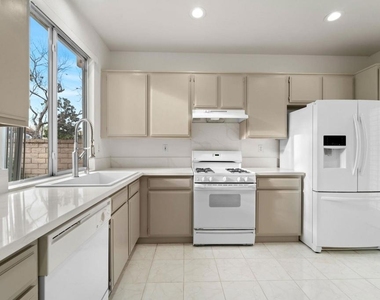 8265 Gold Coast Drive - Photo Thumbnail 5
