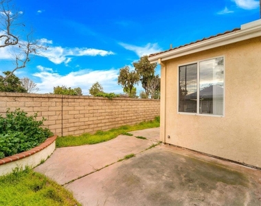 8265 Gold Coast Drive - Photo Thumbnail 25