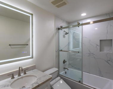130 Peterson Avenue - Photo Thumbnail 17