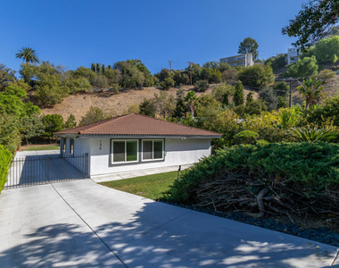 130 Peterson Avenue - Photo Thumbnail 30