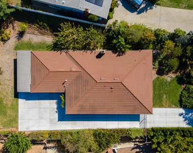 130 Peterson Avenue - Photo Thumbnail 31