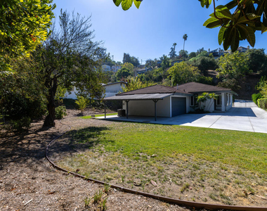 130 Peterson Avenue - Photo Thumbnail 26