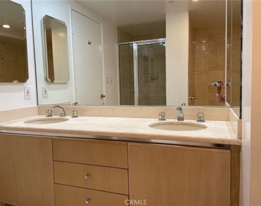 850 E Ocean Boulevard - Photo Thumbnail 11