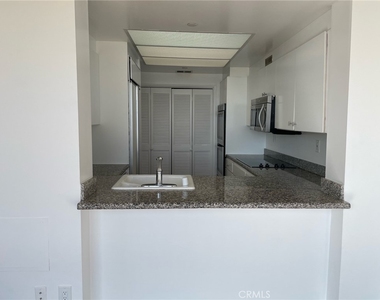 850 E Ocean Boulevard - Photo Thumbnail 6