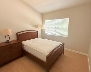 2671 Dunstan - Photo Thumbnail 19
