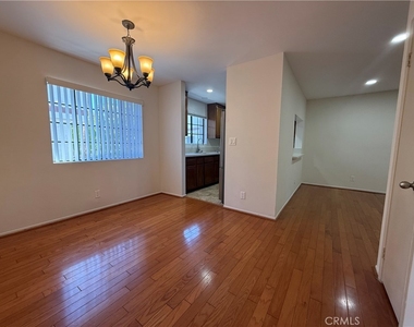 2971 Plaza Del Amo - Photo Thumbnail 2