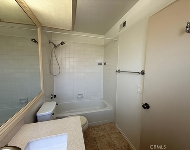 2971 Plaza Del Amo - Photo Thumbnail 9