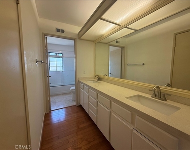 2971 Plaza Del Amo - Photo Thumbnail 12