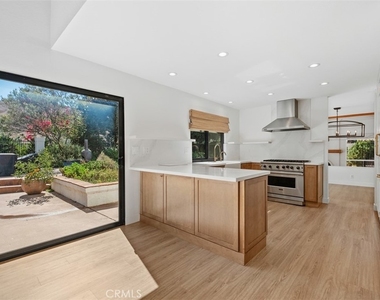 28112 Via Rueda - Photo Thumbnail 20