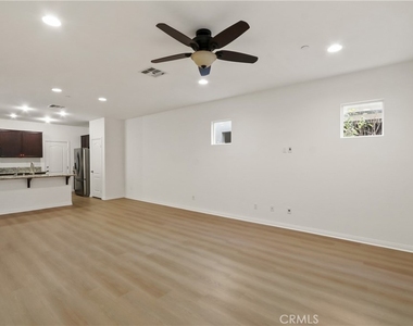 14601 Serenade - Photo Thumbnail 2