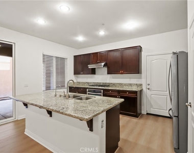 14601 Serenade - Photo Thumbnail 7