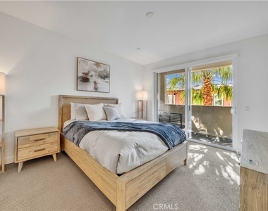 769 Doheny - Photo Thumbnail 21
