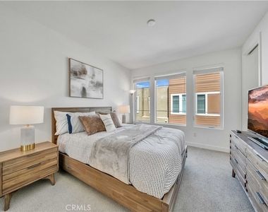 769 Doheny - Photo Thumbnail 23