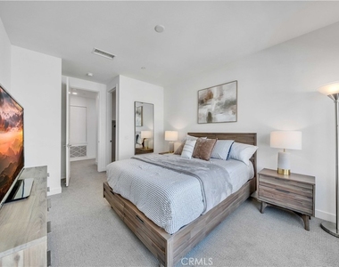 769 Doheny - Photo Thumbnail 25