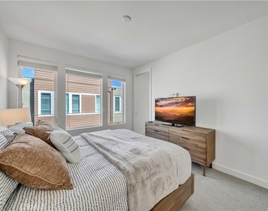 769 Doheny - Photo Thumbnail 9