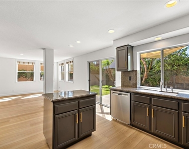 2 Bootstrap Court - Photo Thumbnail 7