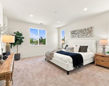 777 Michael Court - Photo Thumbnail 7