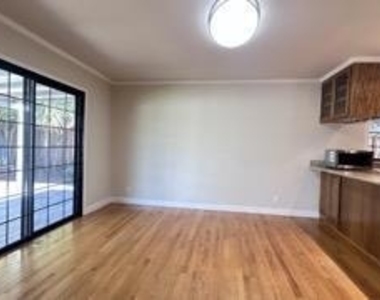 10734 Martinwood Way - Photo Thumbnail 6