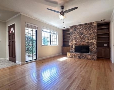 10734 Martinwood Way - Photo Thumbnail 2