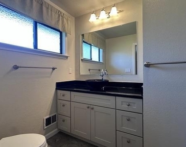 10734 Martinwood Way - Photo Thumbnail 9