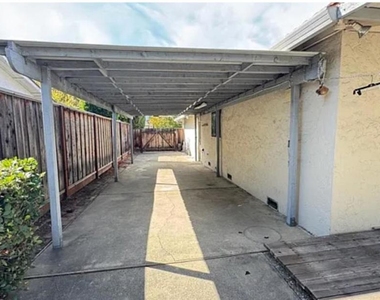 10734 Martinwood Way - Photo Thumbnail 21