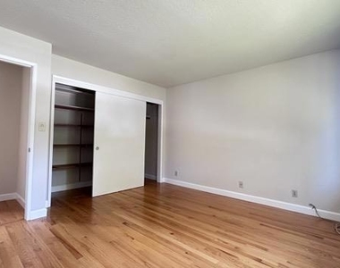 10734 Martinwood Way - Photo Thumbnail 17
