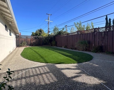 10734 Martinwood Way - Photo Thumbnail 25