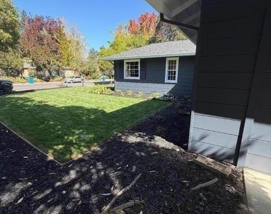 185 Garland Drive - Photo Thumbnail 25