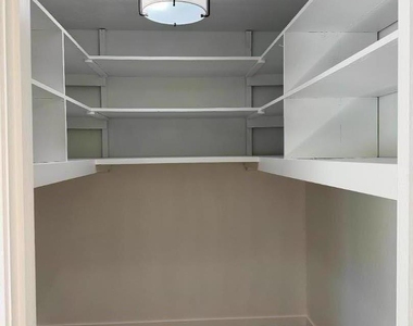 185 Garland Drive - Photo Thumbnail 16
