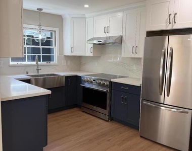 185 Garland Drive - Photo Thumbnail 2