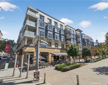 150 The Promenade N - Photo Thumbnail 35