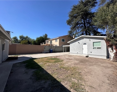 1025 W 11th - Photo Thumbnail 10