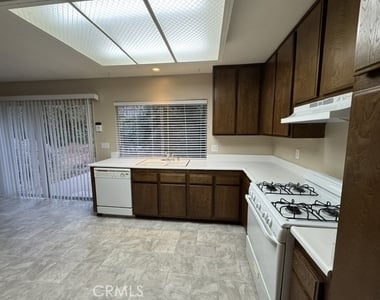 11562 Hartford Court - Photo Thumbnail 11