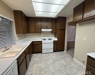 11562 Hartford Court - Photo Thumbnail 15