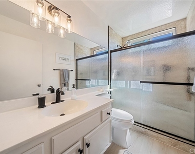 6635 Altawoods Way - Photo Thumbnail 13