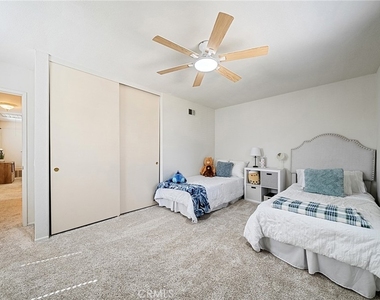 6635 Altawoods Way - Photo Thumbnail 16