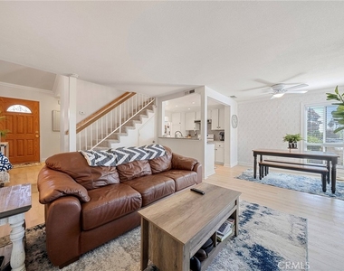 6635 Altawoods Way - Photo Thumbnail 5