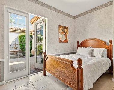 4 Milano - Photo Thumbnail 29