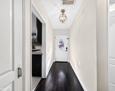 1256 Irving Avenue - Photo Thumbnail 22