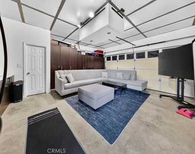 1256 Irving Avenue - Photo Thumbnail 35