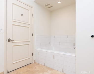 607 Caruso Avenue - Photo Thumbnail 24