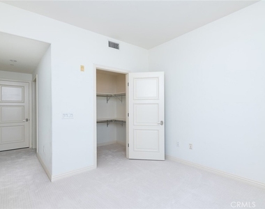 607 Caruso Avenue - Photo Thumbnail 16