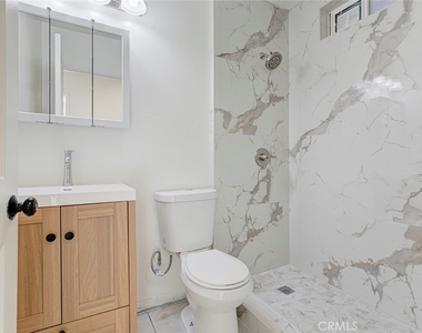 7406 Radford - Photo Thumbnail 6