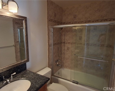 1328 N Columbus Avenue - Photo Thumbnail 22